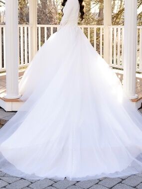 Wedding dress